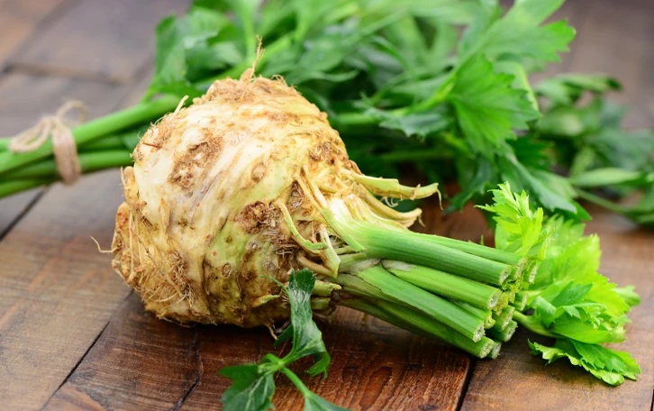 Birkenpollenallergie Kreuzallergie auf Sellerie Sellerie mit GrĂĽn